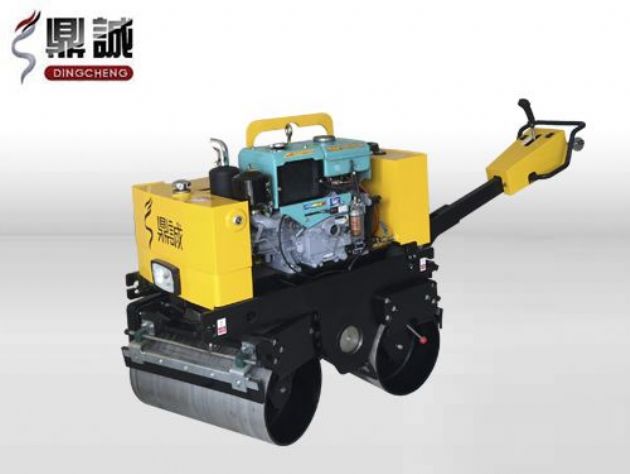 點(diǎn)擊查看詳細(xì)信息<br>標(biāo)題：DC-840-I全液壓手扶雙鋼輪壓路機(jī) 閱讀次數(shù)：14310