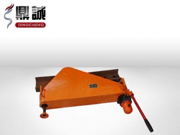 點(diǎn)擊查看詳細(xì)信息<br>標(biāo)題：垂直液壓彎軌機(jī) 閱讀次數(shù)：4388