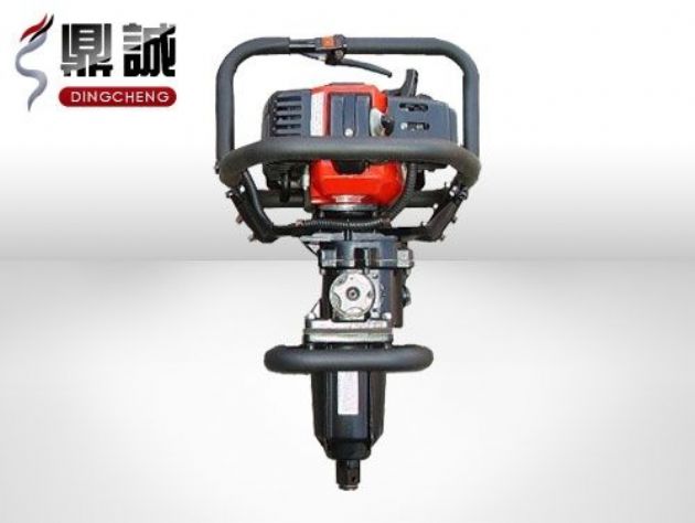 點(diǎn)擊查看詳細(xì)信息<br>標(biāo)題：便攜式內(nèi)燃扳手 閱讀次數(shù)：4416