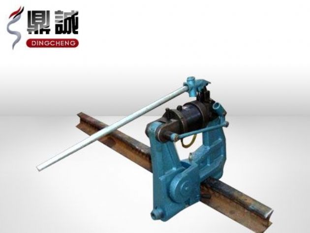 點(diǎn)擊查看詳細(xì)信息<br>標(biāo)題：液壓鋼軌擠孔機(jī) 閱讀次數(shù)：4439