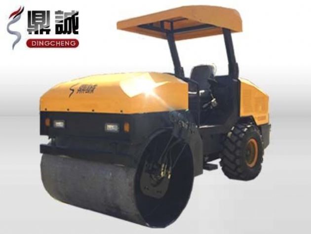 點(diǎn)擊查看詳細(xì)信息<br>標(biāo)題：4噸單鋼輪振動(dòng)壓路機(jī) 閱讀次數(shù)：13355